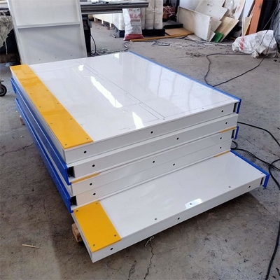 Plastikowe ogrodzenie lodowiska HDPE Hockey Dasher Board Kick Plate ze stalową ramą