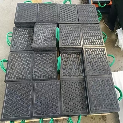 Czarne, sztywne, odporne na uderzenia plastikowe bloki do drapania z HDPE Stos podkładek podpory dźwigu